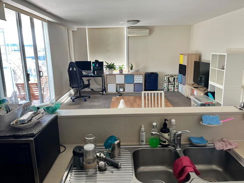 B - Accommodation Broadbeach 1