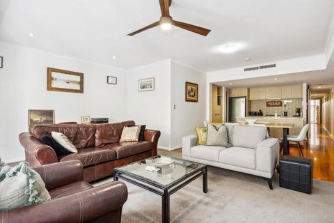 BANN2/5 - Bannister Heritage Hideaway - Accommodation Broadbeach 0