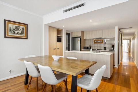 BANN2/5 - Bannister Heritage Hideaway - Accommodation Broadbeach 1