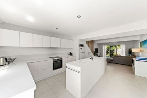 BARBADOS Ultimate Laid-back Holiday - Flat Stroll To River - Accommodation Broadbeach 4