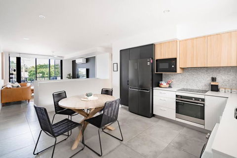 BARRA Coolum Beach Family Escape 5 Min To Waves - Accommodation Broadbeach 1