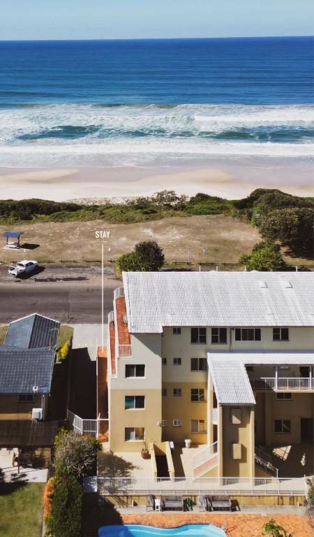 BAY PROPERTIES . Ocean Sounds - Accommodation Broadbeach 3