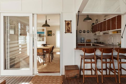 BAY PROPERTIES . The Sailor Shack - Accommodation Broadbeach 2