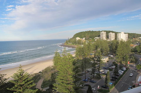 Pacific Regis Beachfront Holiday Apartments - Accommodation Broadbeach 12