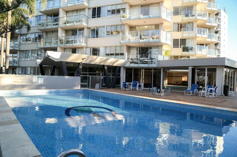 Pacific Regis Beachfront Holiday Apartments - Accommodation Broadbeach 9