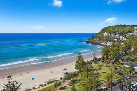 Pacific Regis Beachfront Holiday Apartments - Accommodation Broadbeach 0