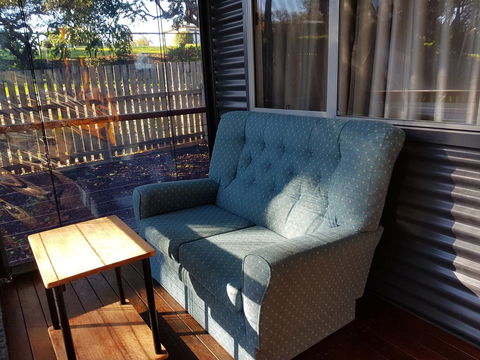 Bee-Haven Cottage - Accommodation Broadbeach 8