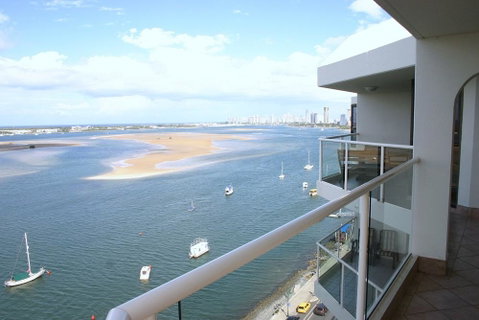 Beaconlea - Accommodation Broadbeach 5