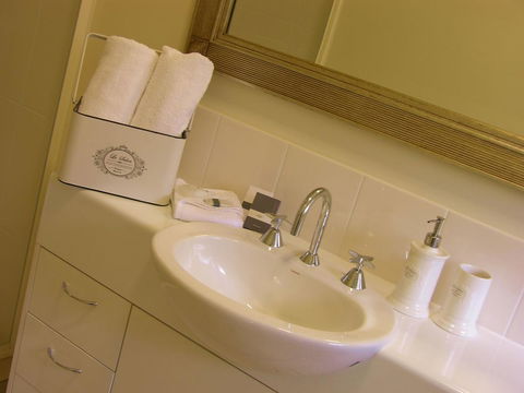 Apple Tree Cottage Montville - Accommodation Broadbeach 19