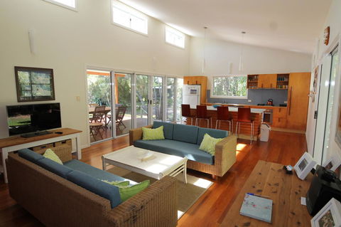 The Boarding House - Accommodation Broadbeach 5