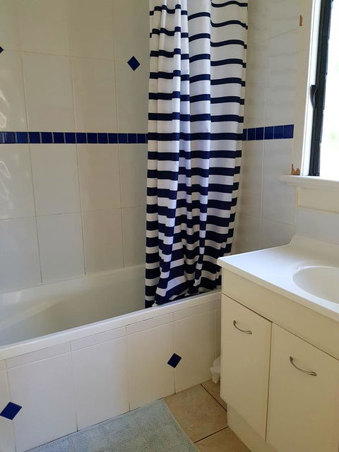 Arcadia Beach Guest House And Car Hire - Accommodation Broadbeach 12