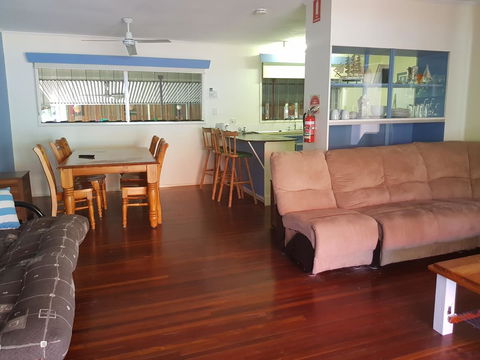 Arcadia Beach Guest House And Car Hire - Accommodation Broadbeach 17
