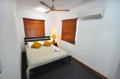 Island Adventure Holiday House - Accommodation Broadbeach 2