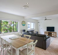 'Pandanus Cove' Apartment 5 - Accommodation Broadbeach