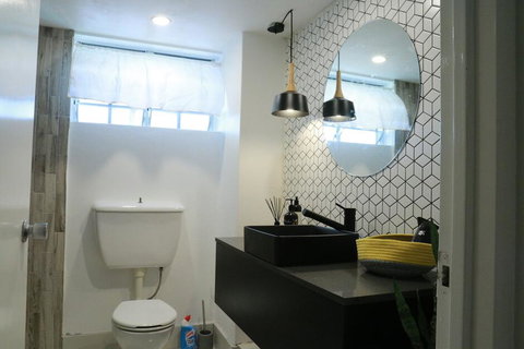2 Bedroom Close To CBD - Accommodation Broadbeach 2