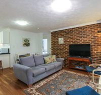 2 Bedroom St Lucia Apartment close to UQ and CityCat - Accommodation Broadbeach