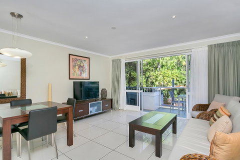 214 Spindle Cowrie Apartment - Accommodation Broadbeach 1