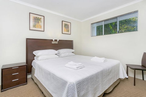 214 Spindle Cowrie Apartment - Accommodation Broadbeach 2