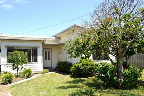 BLAIRGOWRIE BEACH SHACK..bay Beach Location - Accommodation Broadbeach 0