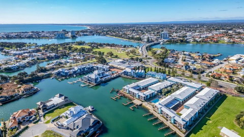 C Mandurah Apartment Resort - Accommodation Broadbeach 0