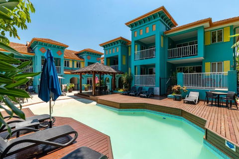 CASA PAPAYA Adults Only Apartment - Accommodation Broadbeach 0