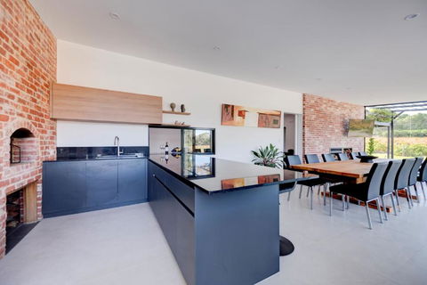 CASALE ESTATE - Accommodation Broadbeach 3