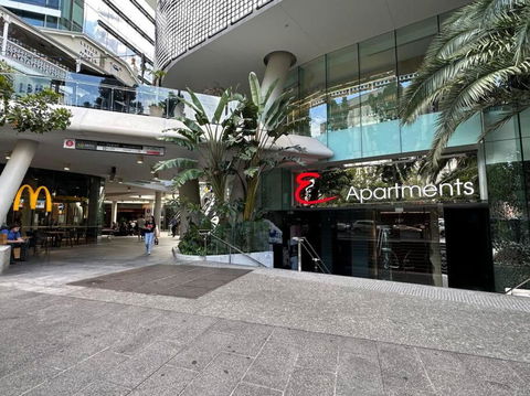 CASSA EMPORIUM - City-View Apartments Managed By The Cassa - Accommodation Broadbeach 2
