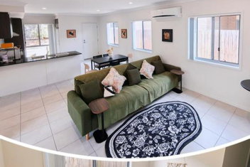 Coomera Comfort Lodge Near Theme Park & Westfield with Accommodation Broadbeach