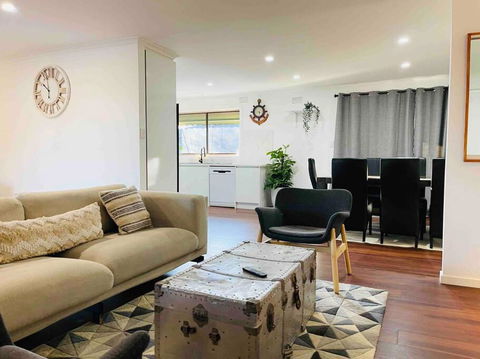 D140 Keilor Down Vacation - Accommodation Broadbeach 0