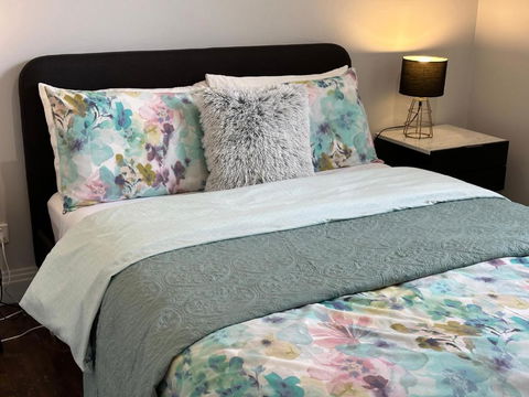 Daisy Cottage On Duke 3BR - Accommodation Broadbeach 4