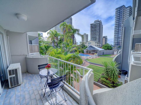 2BR Aloha Lane Main Beach Apartment - Accommodation Broadbeach 2