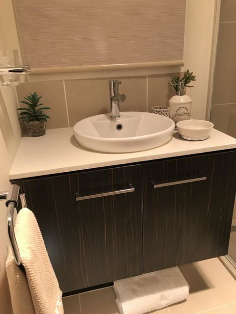 5 Star Room With Own Bathroom - Singles, Couples, Families Or Executives - Accommodation Broadbeach 3