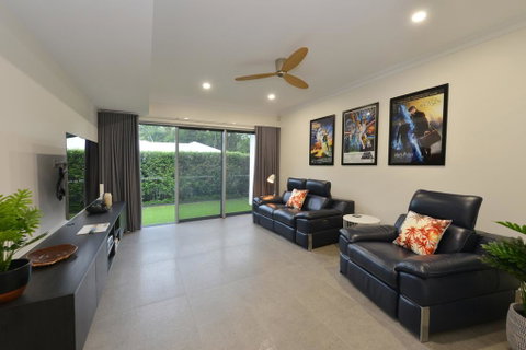 89 @ The Edge - Accommodation Broadbeach 2