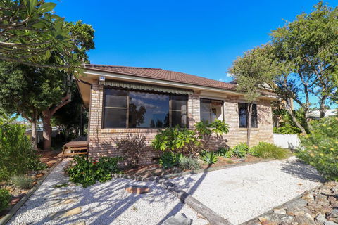 A Reflection On The Lake - Accommodation Broadbeach 0