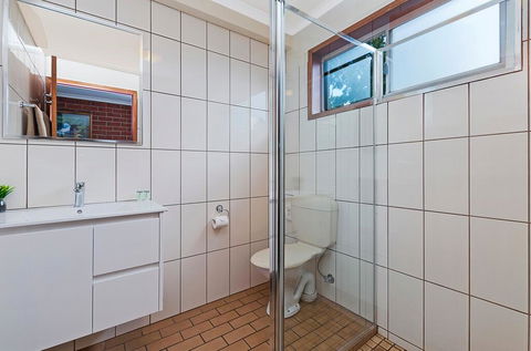AAt 28 Goldsmith Motel - Accommodation Broadbeach 3