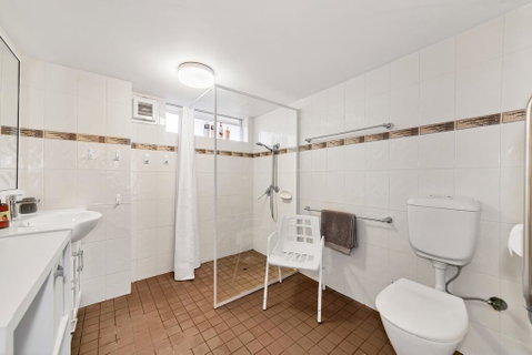 Abby's Poolside Retreat 1 - Accommodation Broadbeach 2