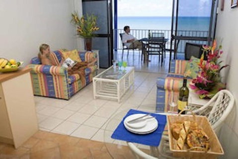 Absolute Beachfront With Million Dollar Views - Accommodation Broadbeach 2