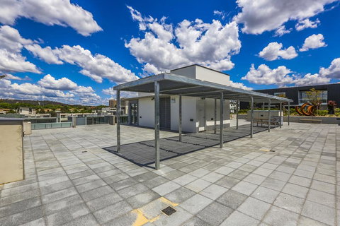 Accommodate Canberra - Quayside - Accommodation Broadbeach 1