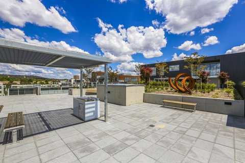 Accommodate Canberra - Quayside - Accommodation Broadbeach 2