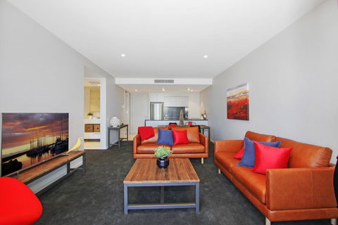 Accommodate Canberra - The Pier - Accommodation Broadbeach 3