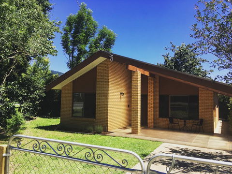 Acorn Lodge - Accommodation Broadbeach 0