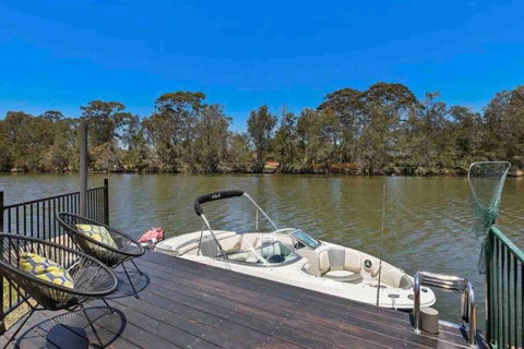 DOCK 08 Riverside Entertainer Pets Welcome - Accommodation Broadbeach 0