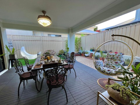 Equitice Spring Moonlight Villa - Accommodation Broadbeach 3