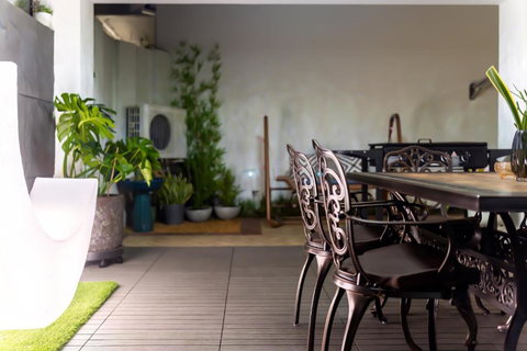 Equitice Winter Moonlight Villa - Accommodation Broadbeach 4