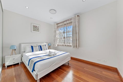 Exquisite Chinese Style Garden - Accommodation Broadbeach 1
