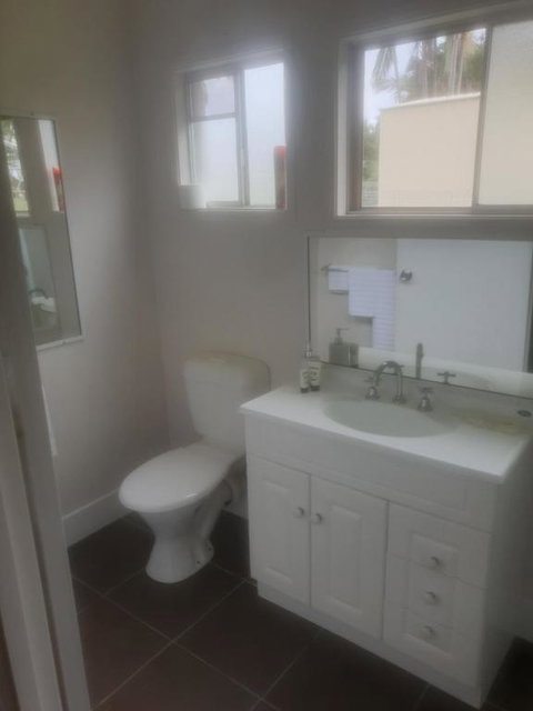 FRANGIPANI HOUSE - Accommodation Broadbeach 3