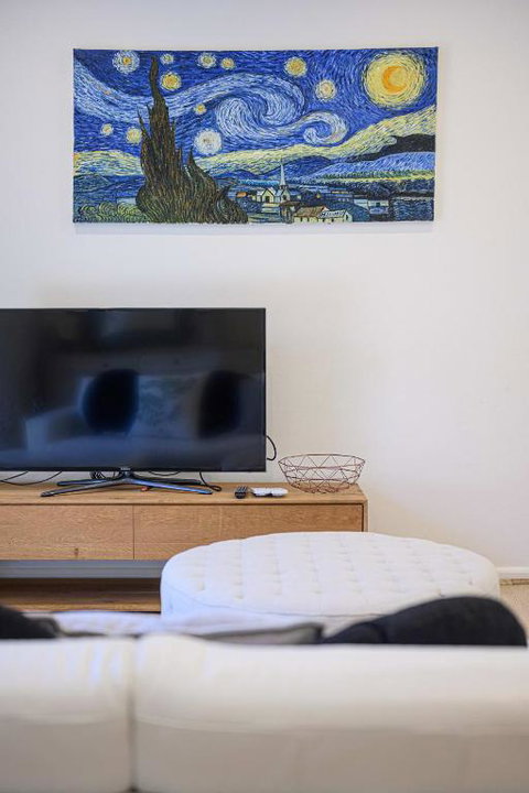 Getaway For You And Your Loved Ones - Accommodation Broadbeach 3