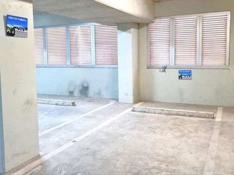 Glam Apartment 21 - Accommodation Broadbeach 1