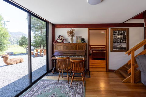 Gulkula2 Wildlife Retreat - Accommodation Broadbeach 3