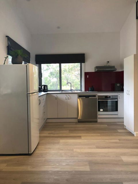 Gully Getaway - Accommodation Broadbeach 0